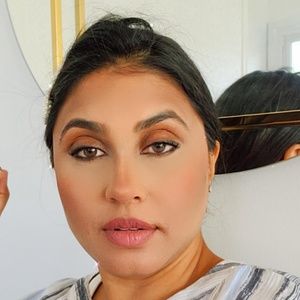 Meet your Posher, Naheed